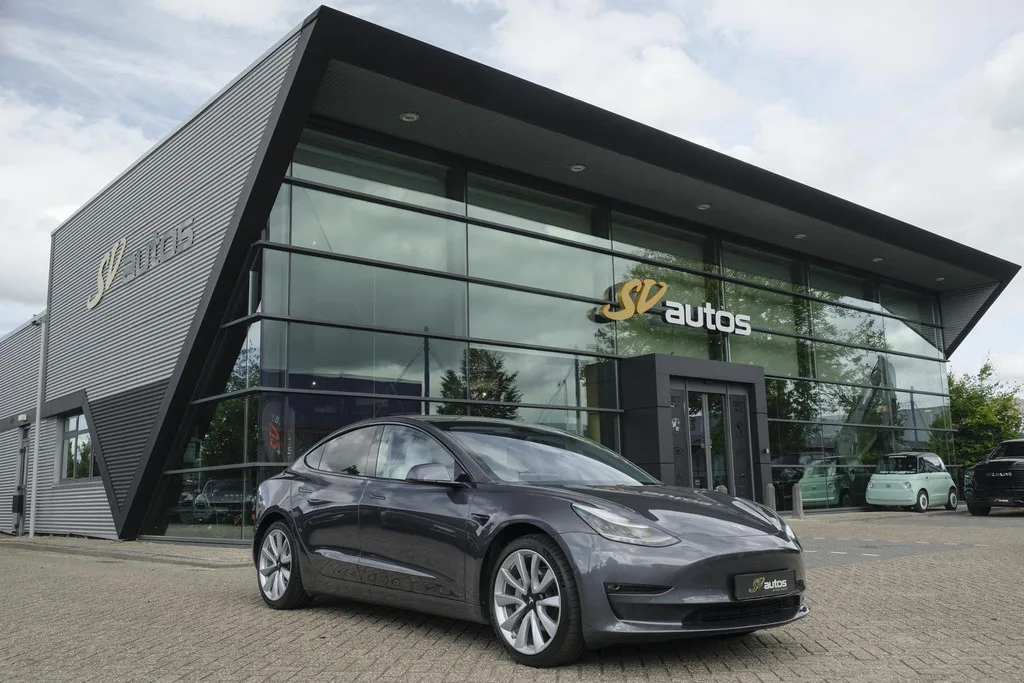 Tesla Model 3 (2020) — foto 1