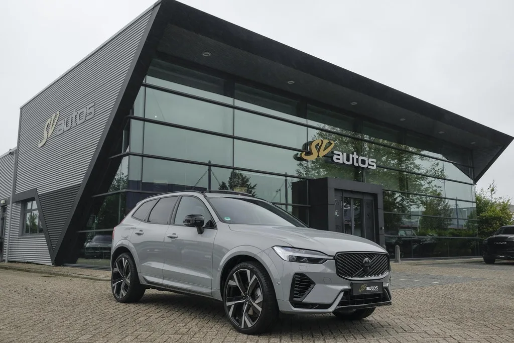 Volvo XC60 (2026) — foto 1