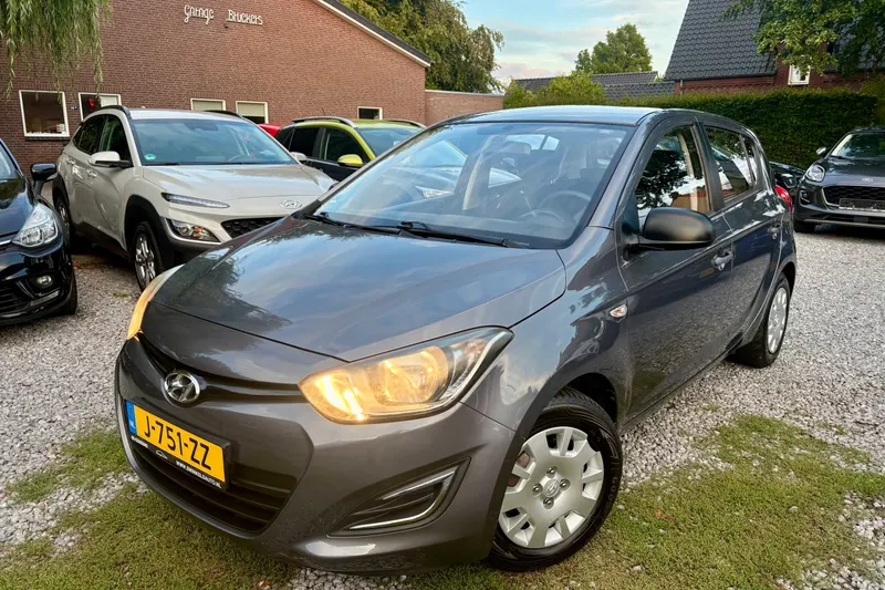 Hyundai Business (2014)