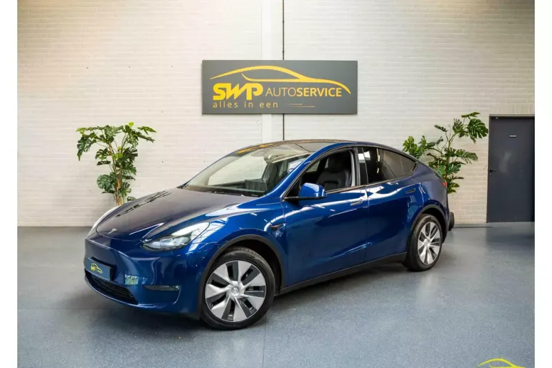 Tesla Model Y (2022)