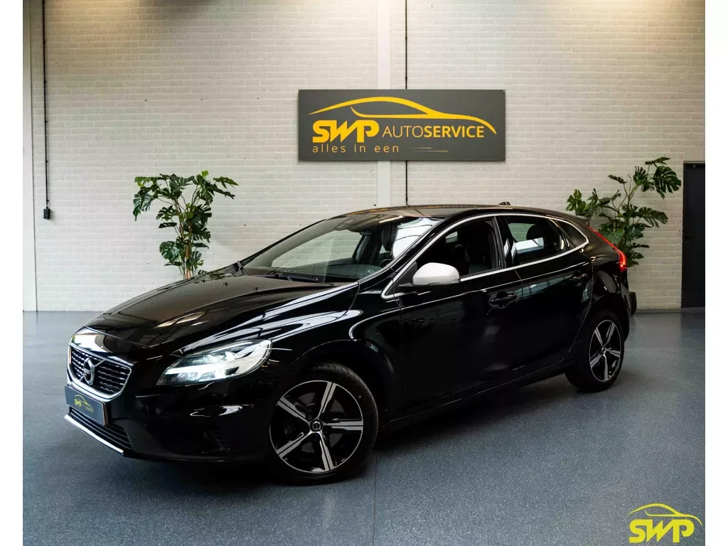 Volvo V40 (2018) — foto 1