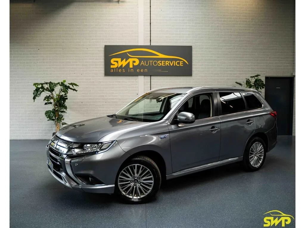 Mitsubishi Outlander (2019) — foto 1