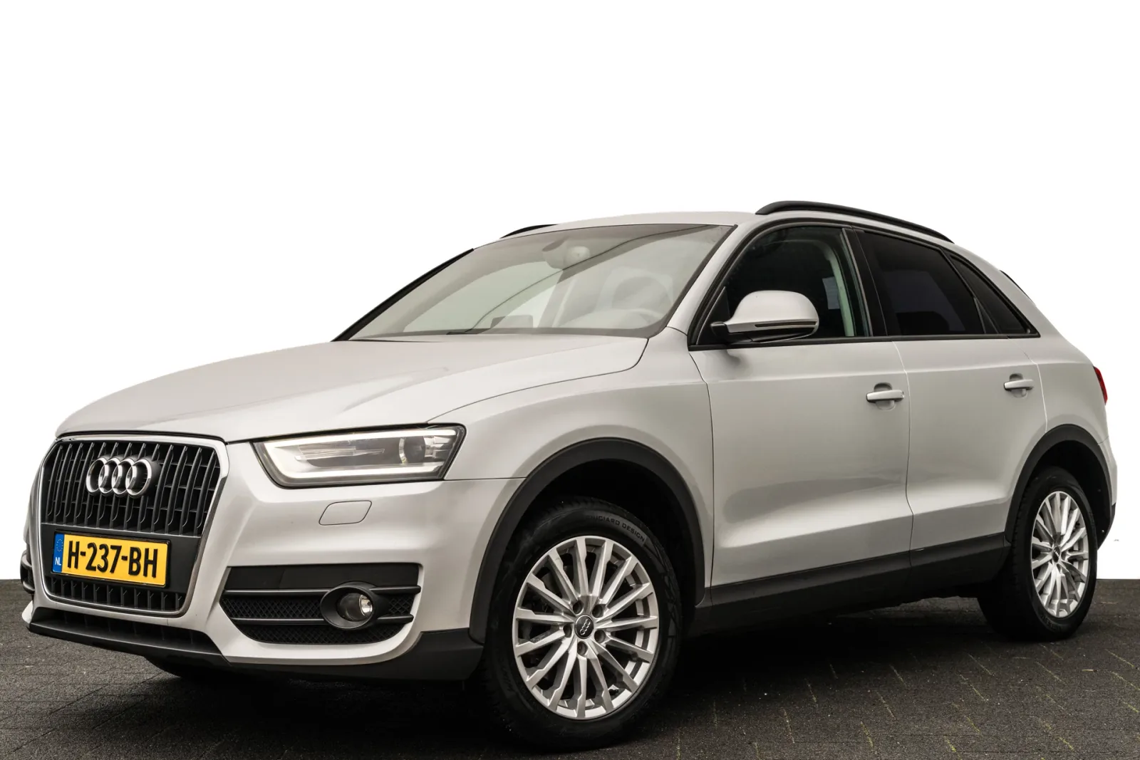 Audi Q3 (2014) — foto 1