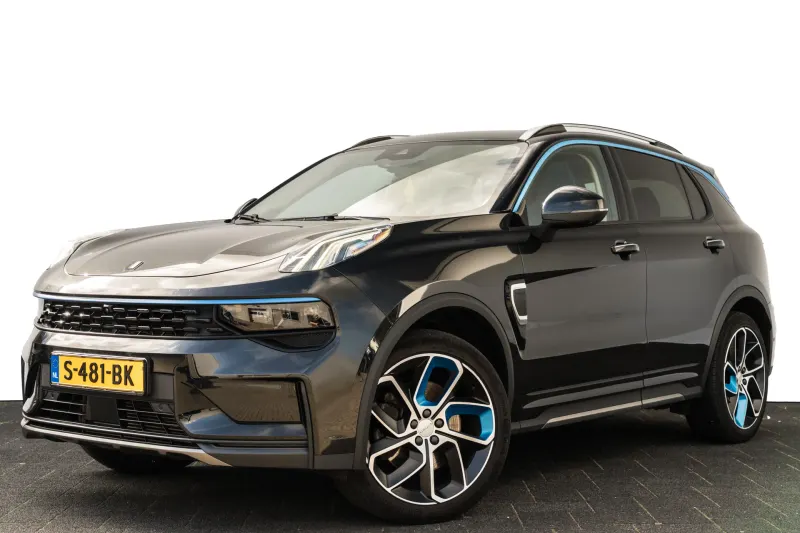 Lynk & Co 01 (2023)