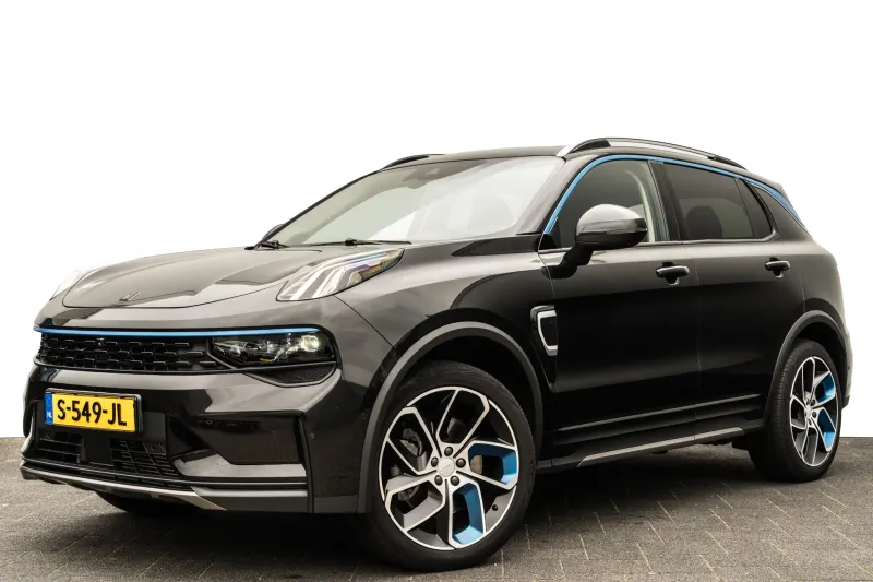Lynk & Co 01 (2023)