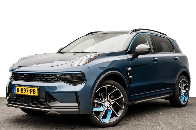 Lynk & Co 01 (2022)