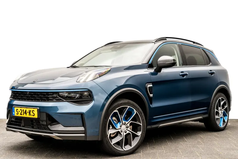 Lynk & Co 01 (2023)