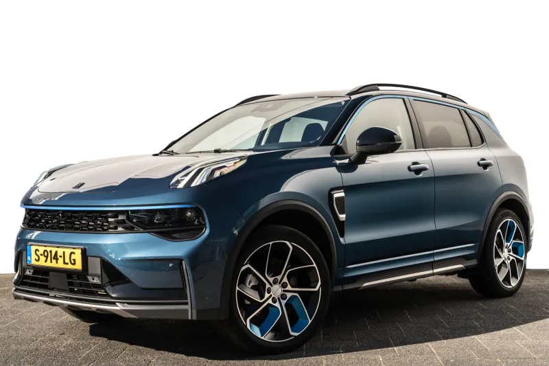 Lynk & Co 01 (2023)