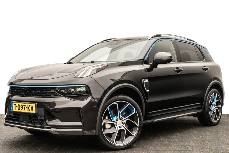Lynk & Co 01 (2023)