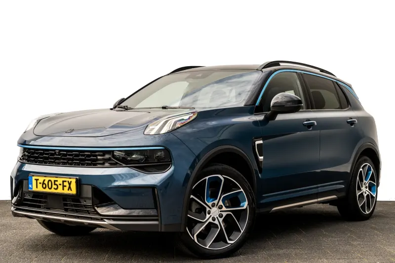 Lynk & Co 01 (2023)