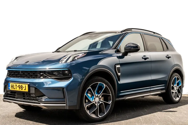 Lynk & Co 01 (2025)