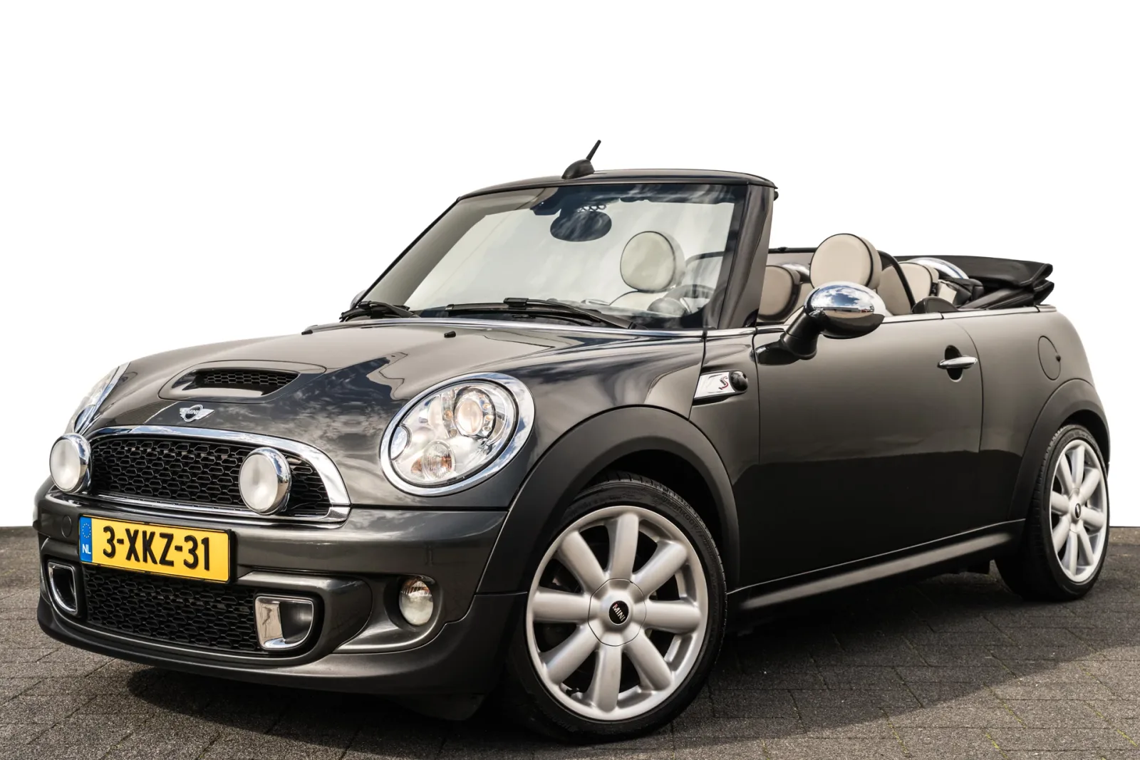 MINI Cabrio (2012) — foto 1
