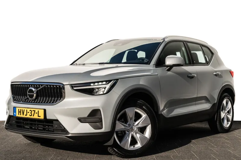 Volvo XC40 (2025)