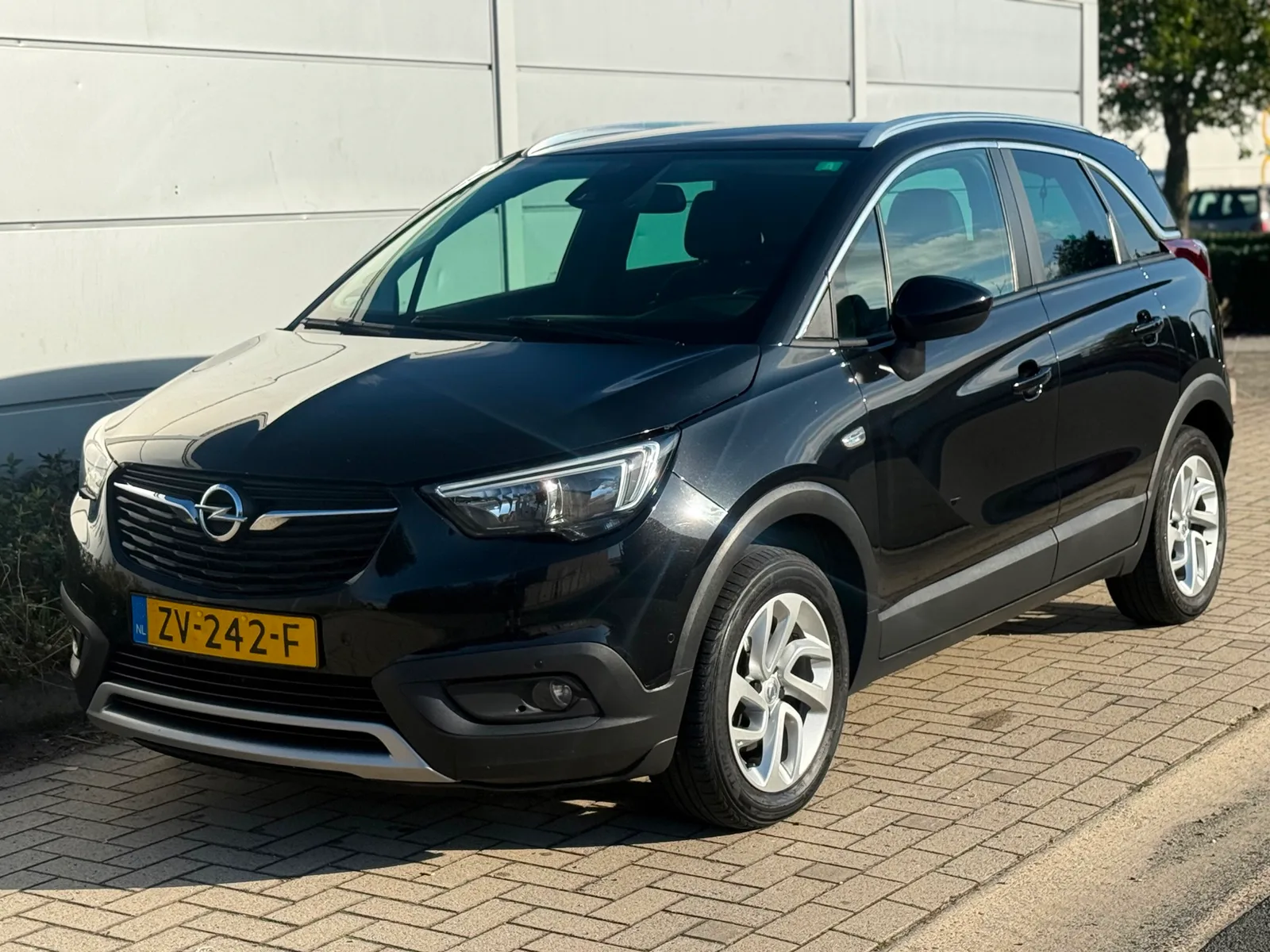 Opel Crossland (2019) — foto 1