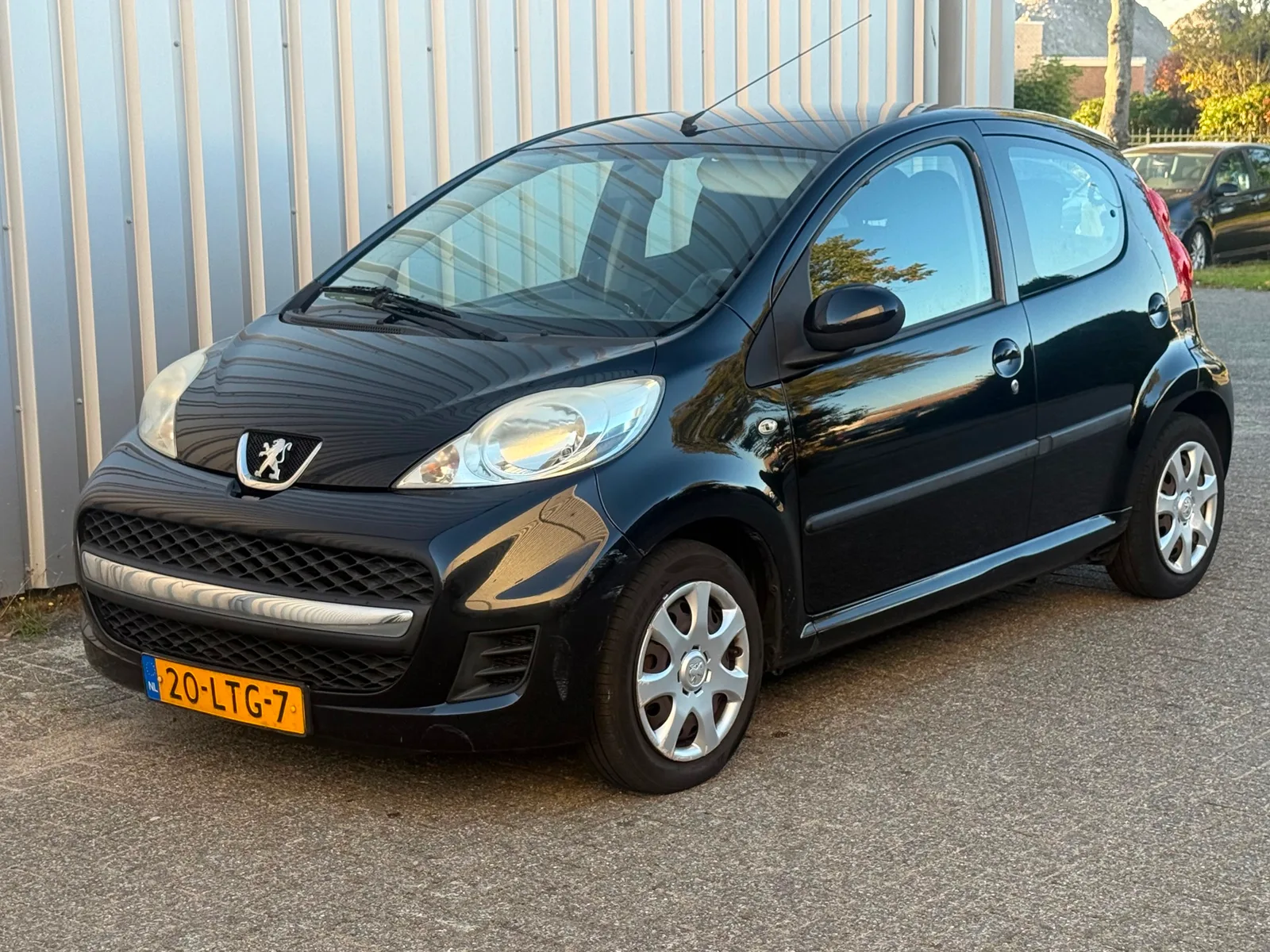Peugeot 107 (2010) — foto 1