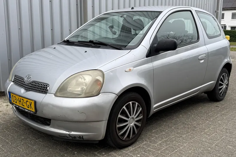 Toyota Yaris (2002)