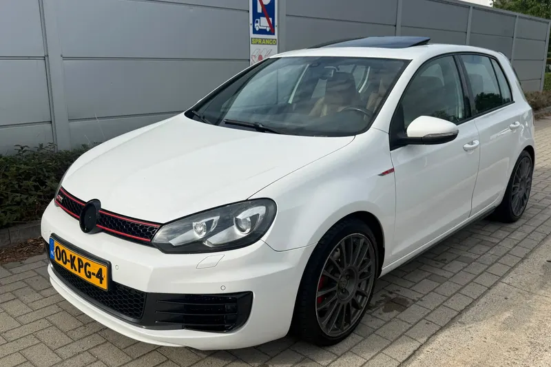 Volkswagen Golf (2010)