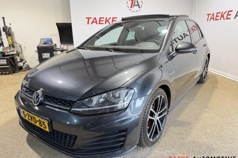 Volkswagen Golf (2013)