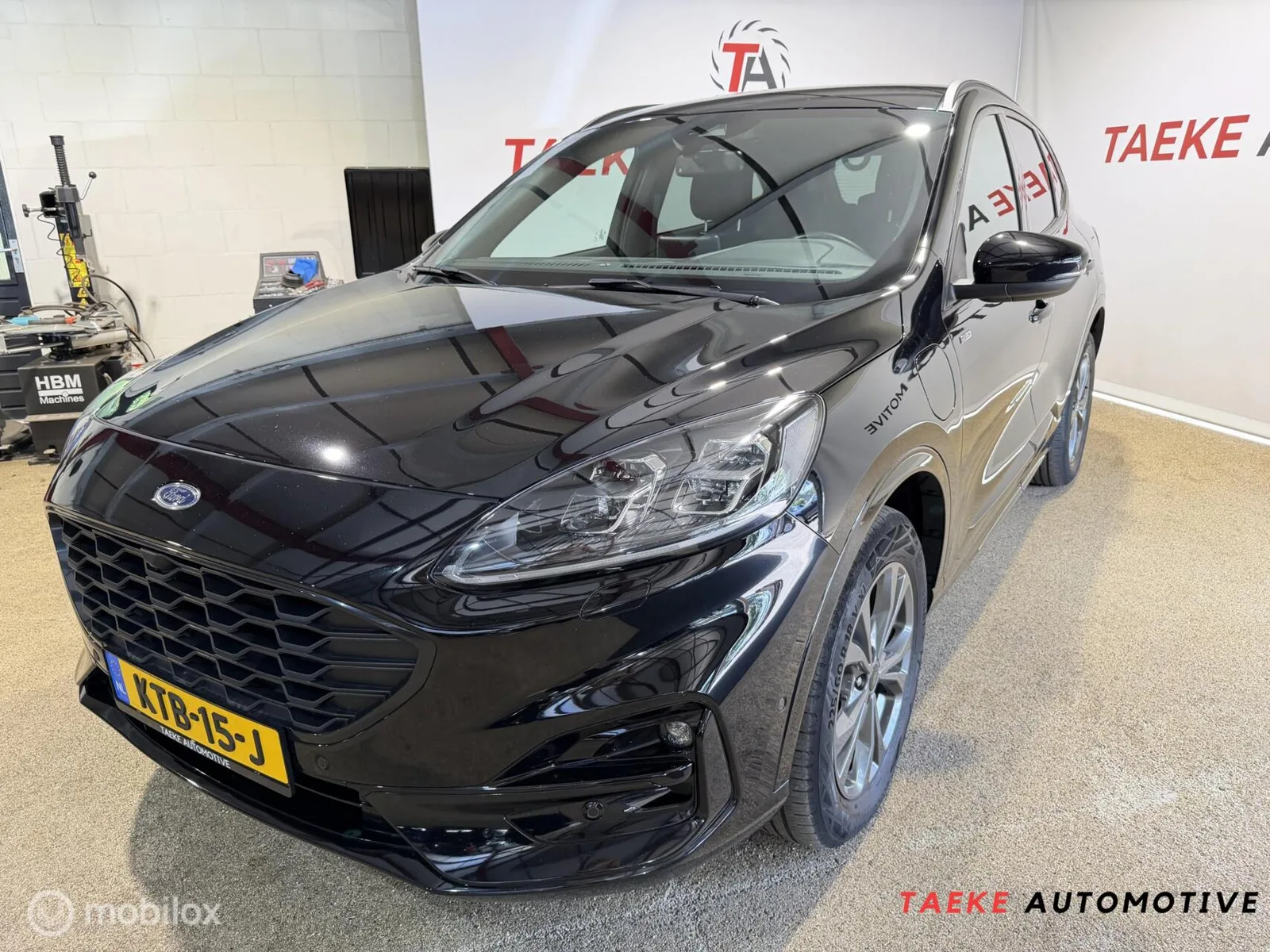 Ford Kuga (2023) — foto 1