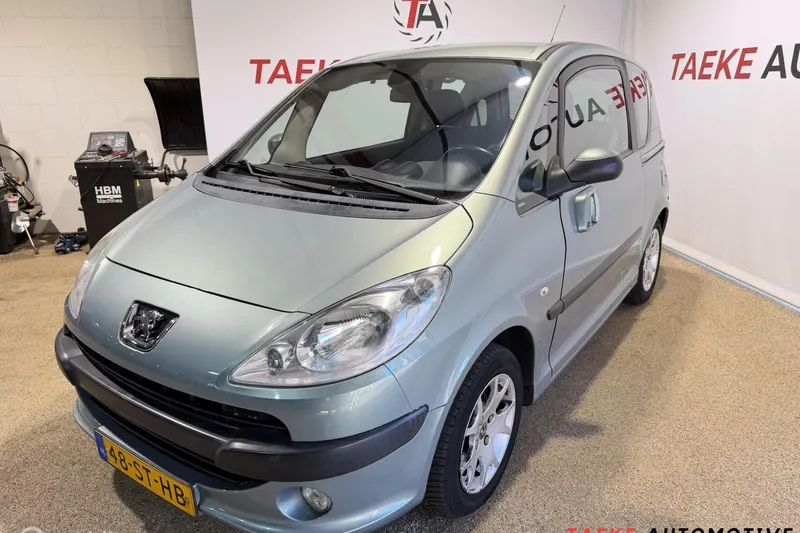 Peugeot 1007 (2006)