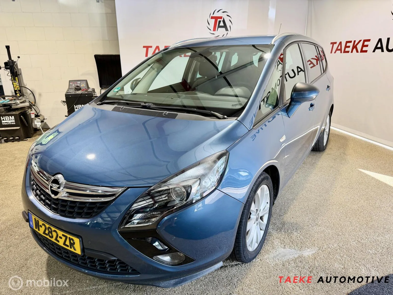 Opel Zafira (2013) — foto 1