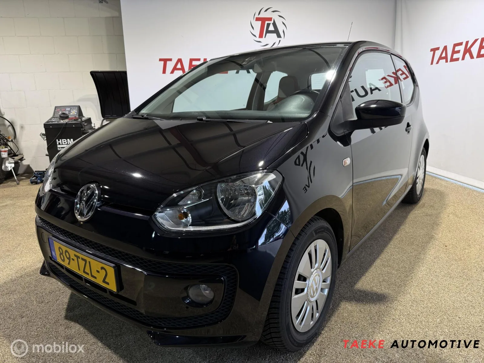 Volkswagen Up! (2012) — foto 1