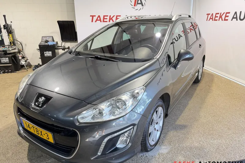 Peugeot 308 (2012)