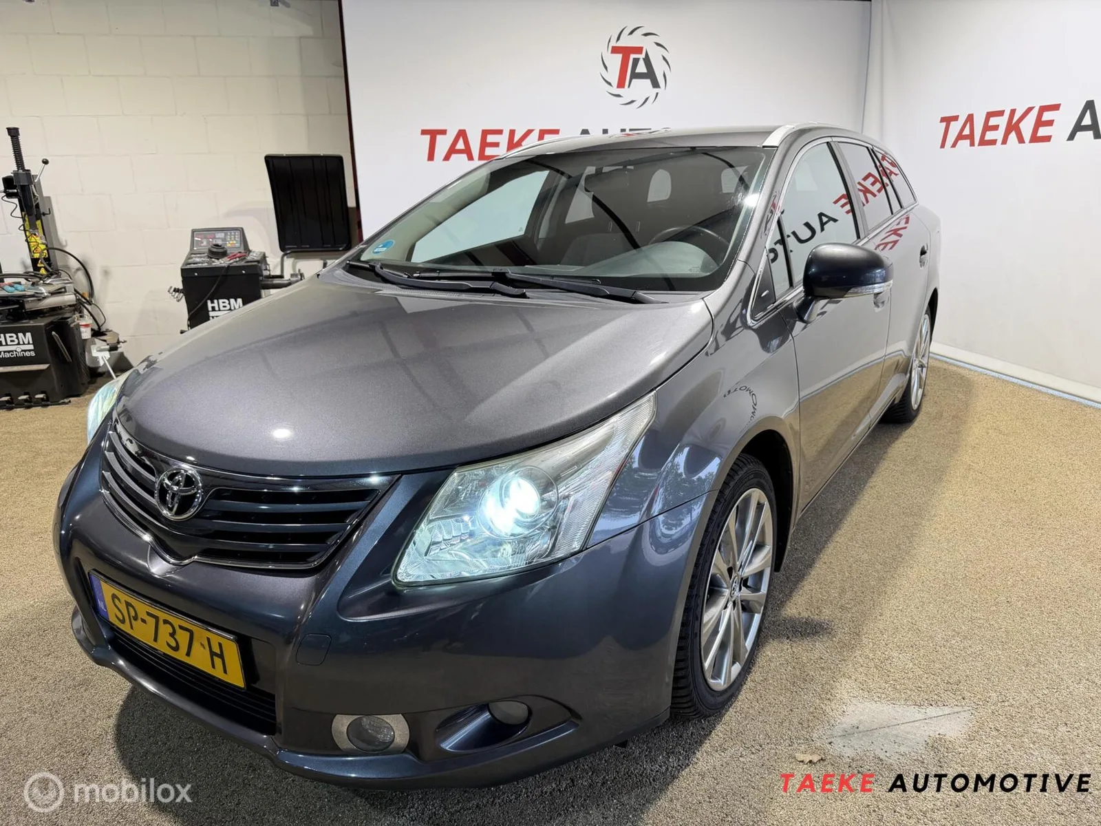 Toyota Avensis (2011) — foto 1