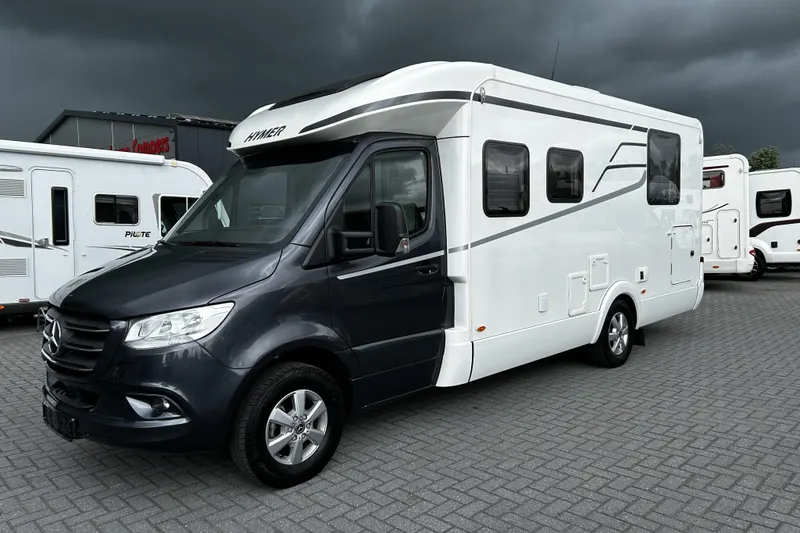 Mercedes-Benz Hymer tramp (2023)