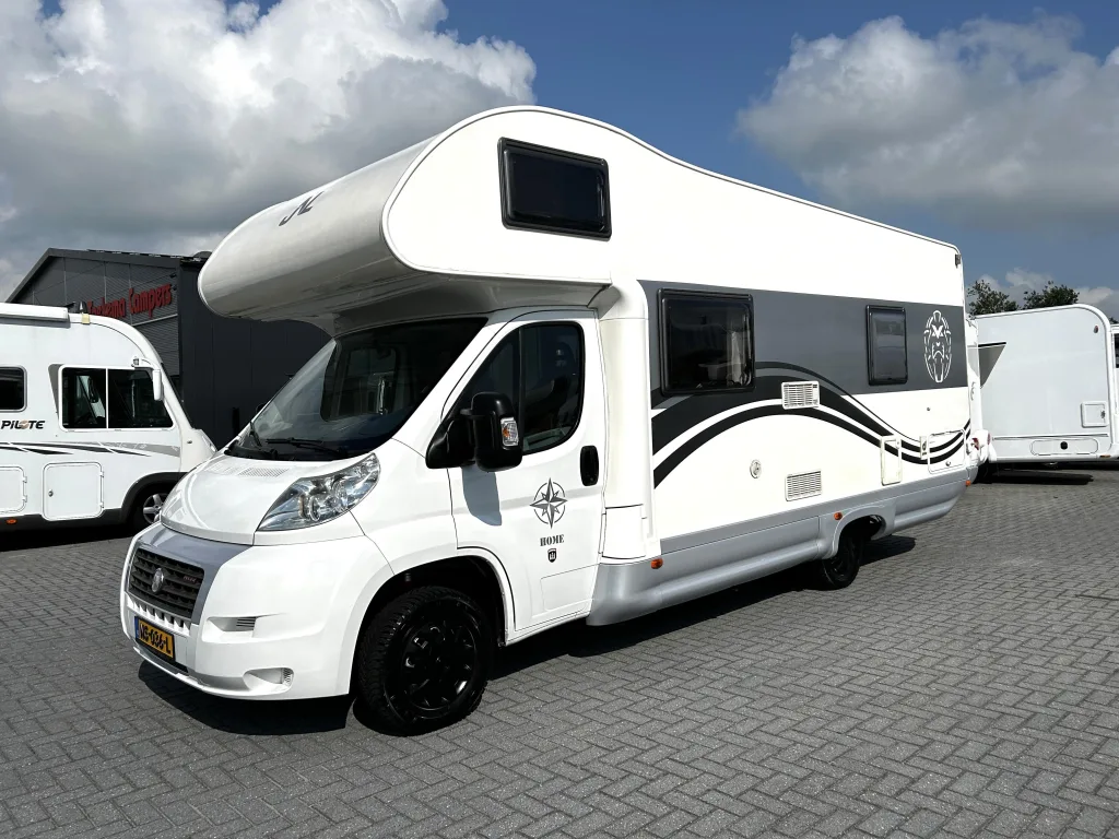 Elnagh M200 CPT Rolstoel-camper met lift (2010) — foto 1