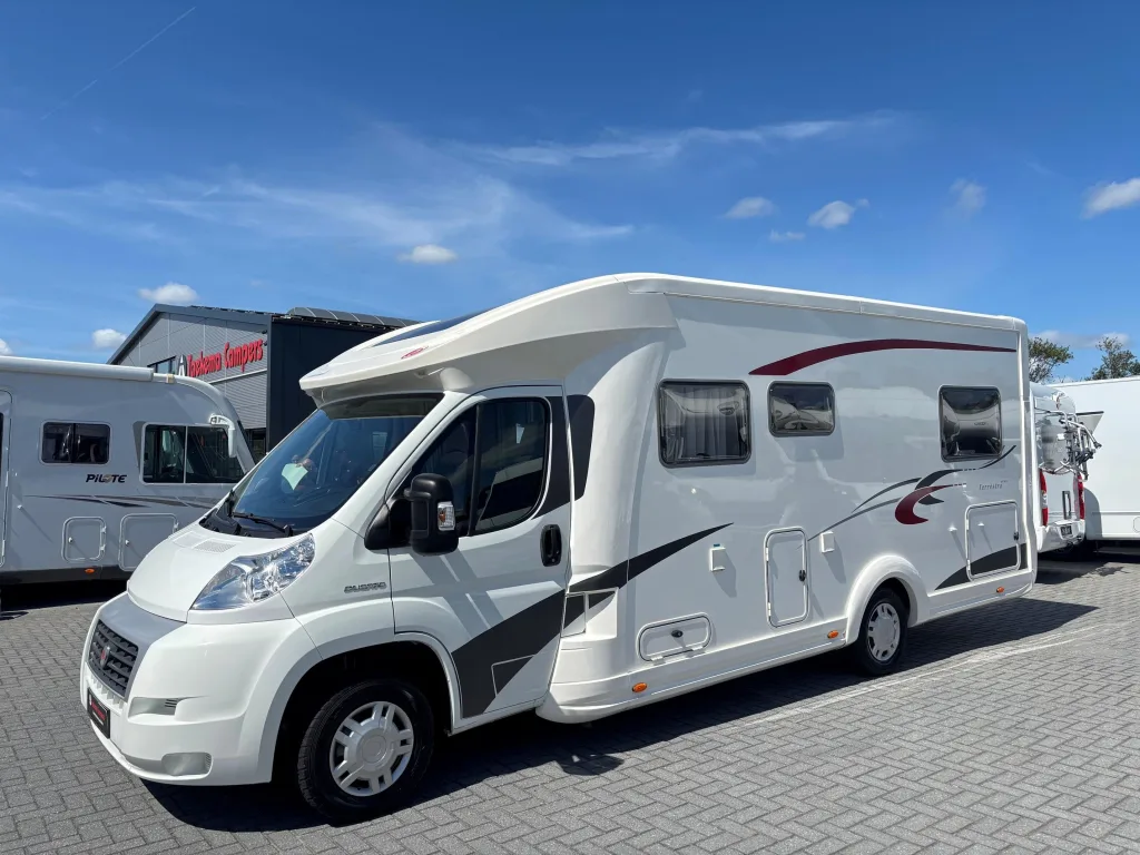 Eura Mobil Terrestra (2015) — foto 1