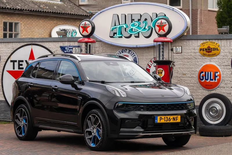 Lynk & Co 01 (2022)