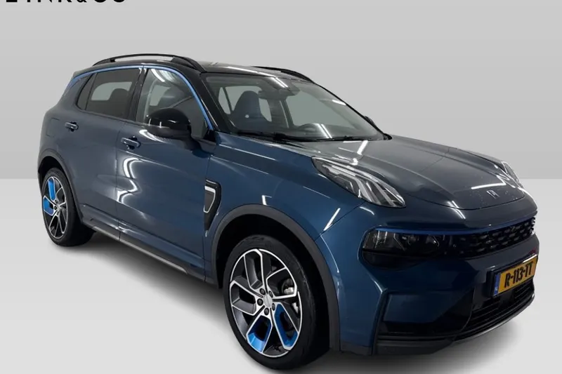 Lynk & Co 01 (2022)