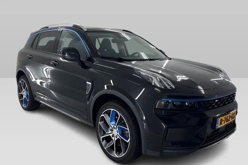 Lynk & Co 01 (2022)