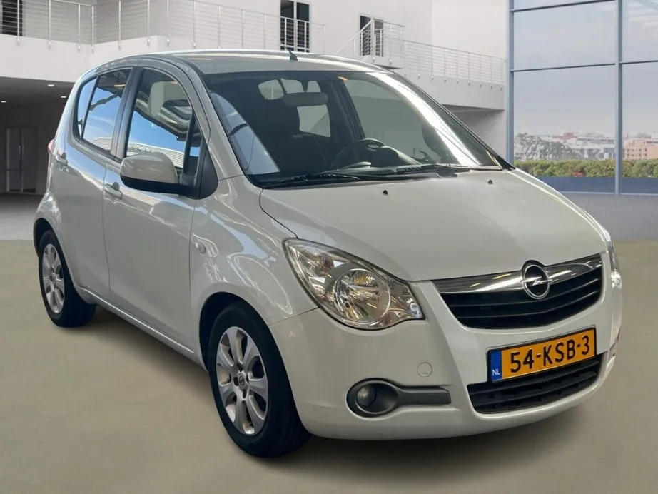 Opel Agila (2010) — foto 1