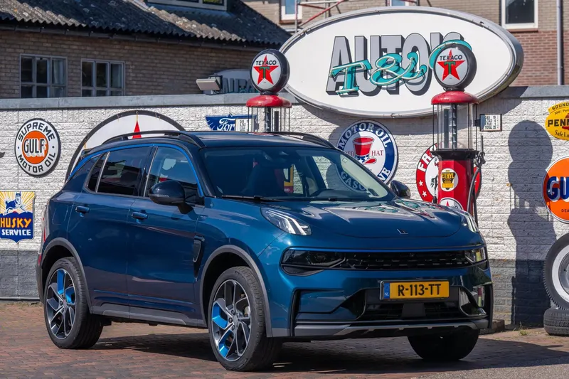 Lynk & Co 01 (2022)