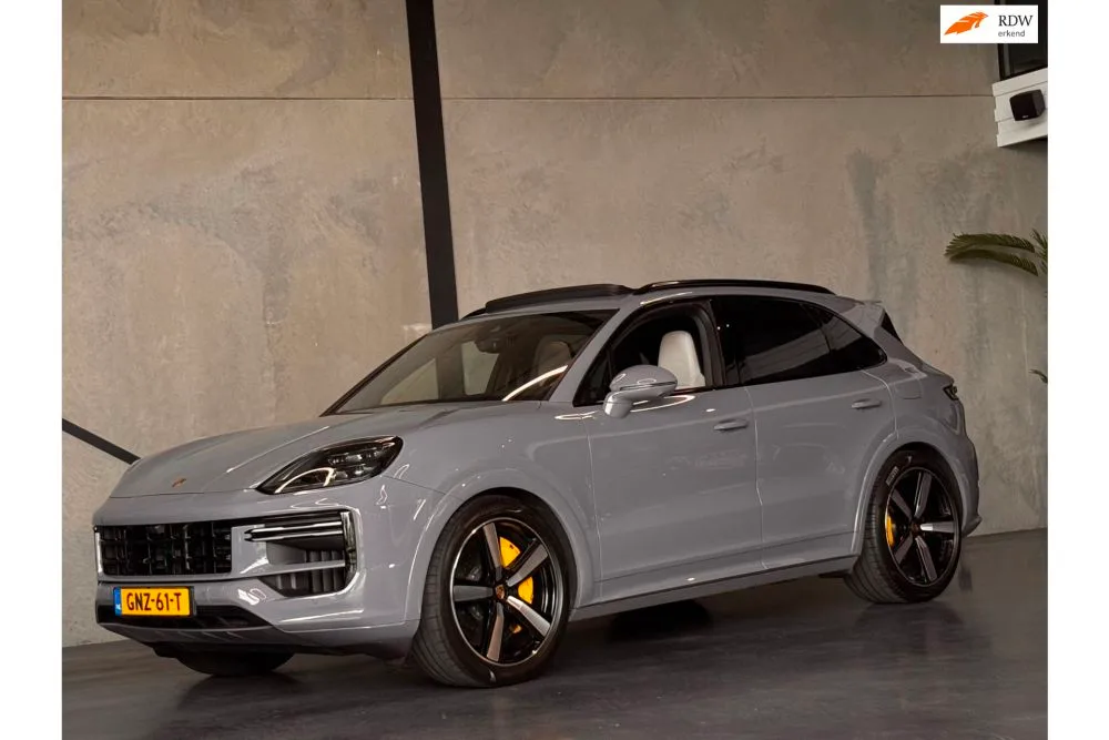 Porsche Cayenne (2024) — foto 1