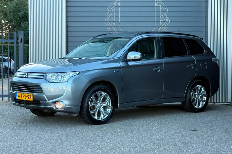 Mitsubishi Outlander (2014)