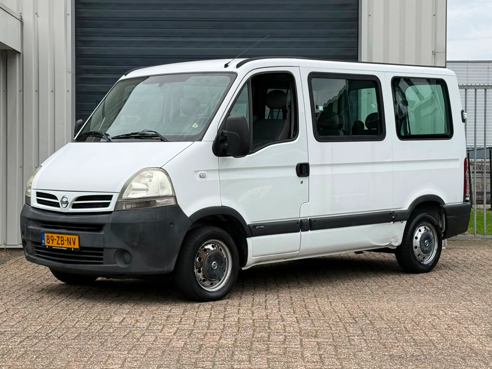 Nissan Interstar (2008) — foto 1