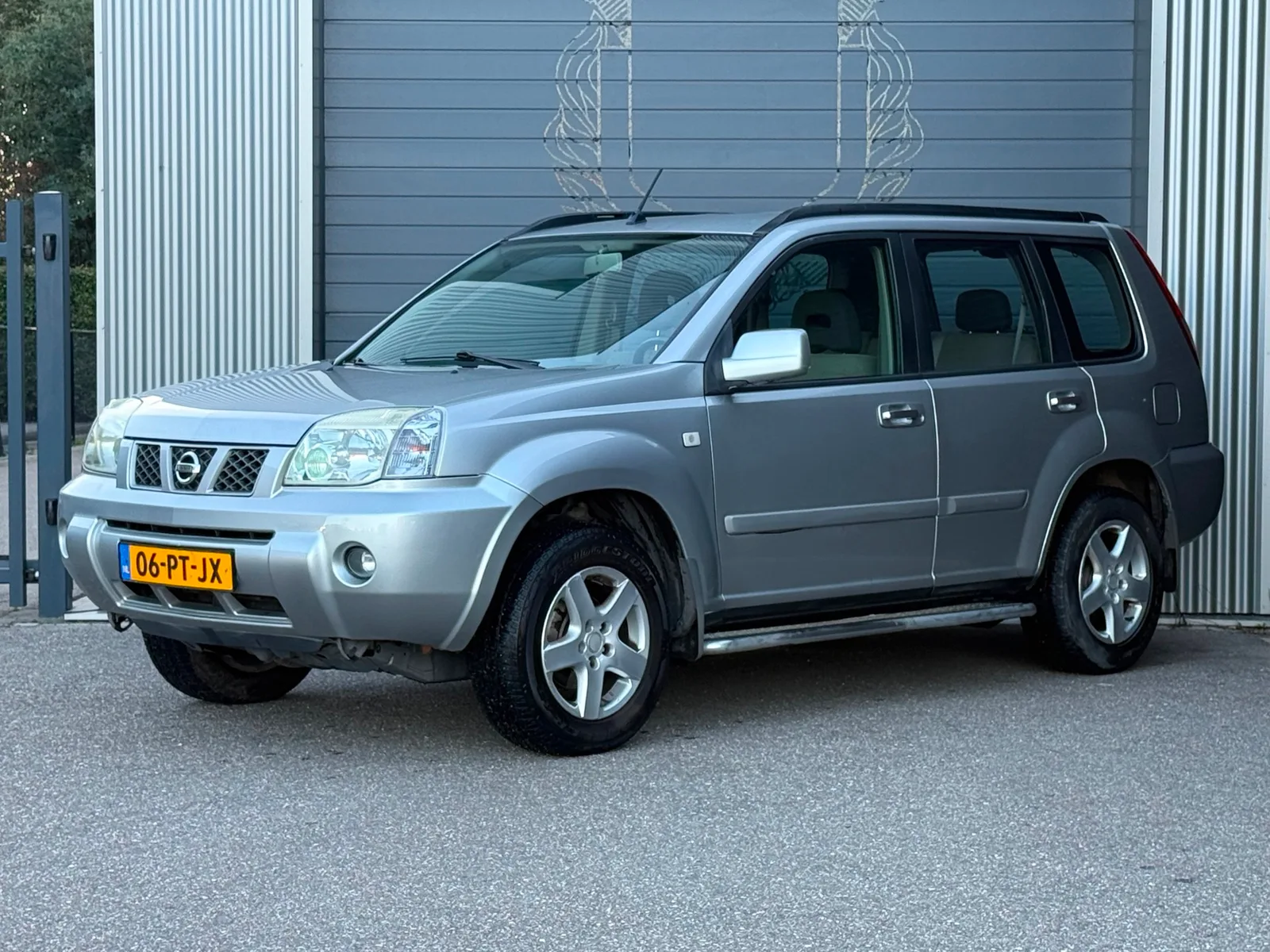 Nissan X-Trail (2004) — foto 1