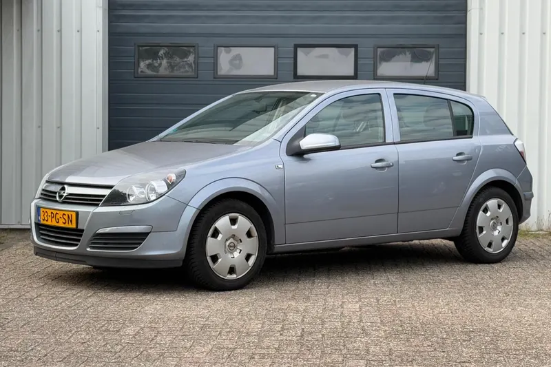 Opel Astra (2004)
