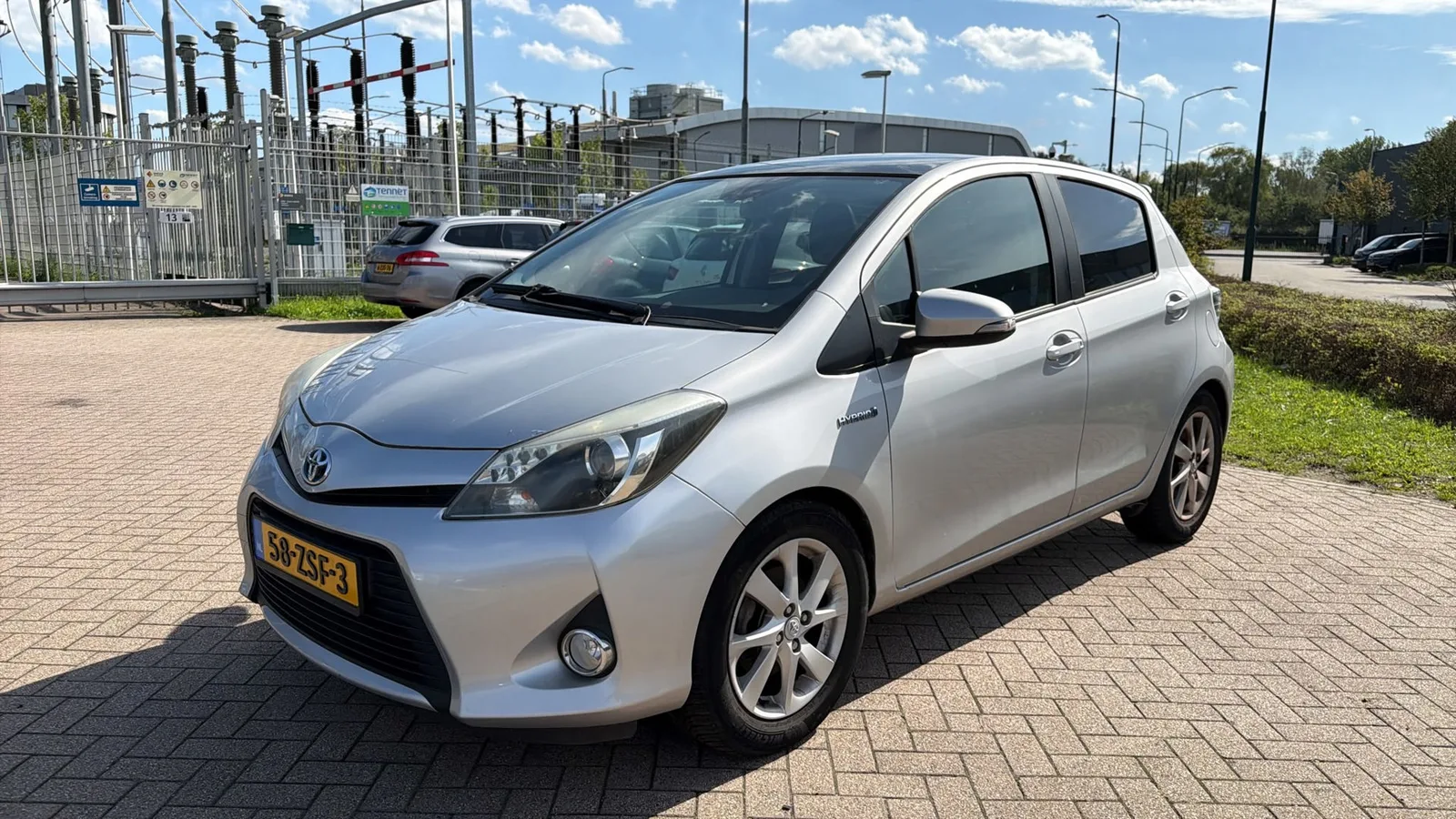 Toyota Yaris (2013) — foto 1