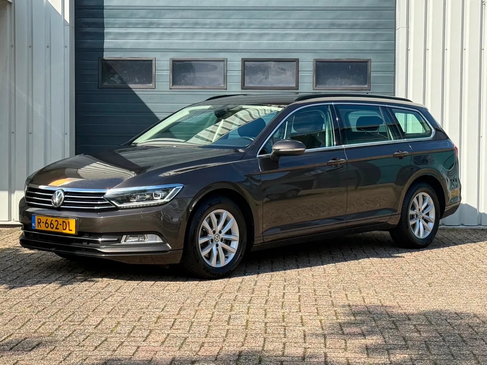 Volkswagen Passat (2018) — foto 1