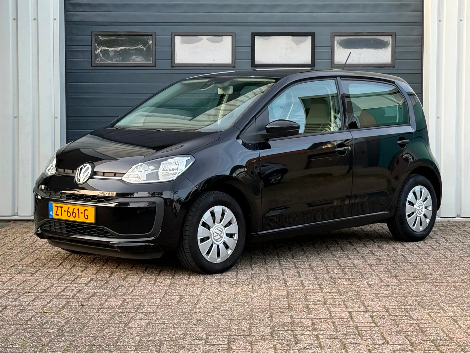 Volkswagen Up! (2019) — foto 1