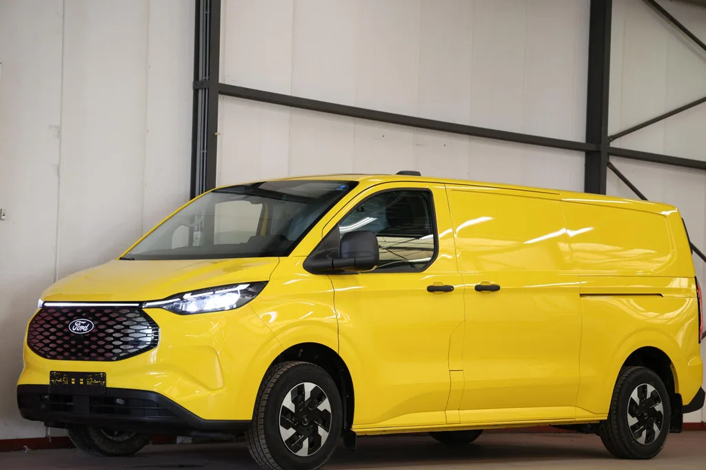 Ford E-Transit (2025) — foto 1