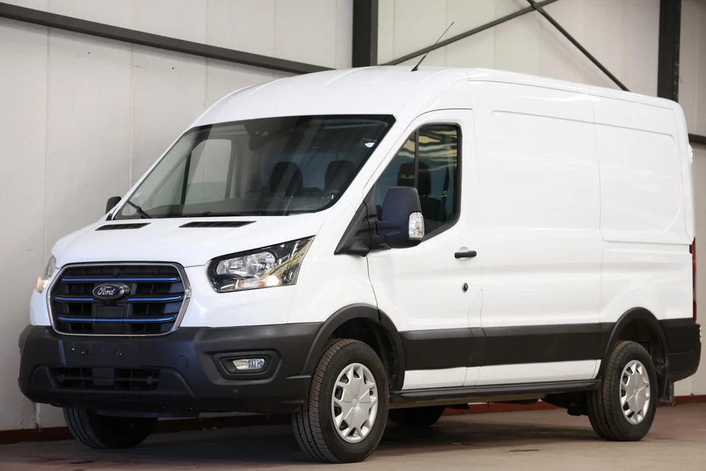Ford E-Transit (2024) — foto 1
