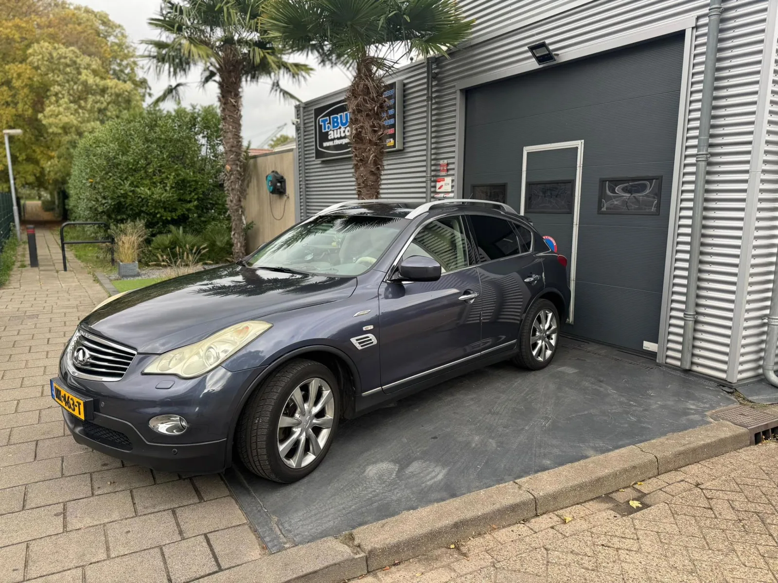 Infiniti EX (2010) — foto 1