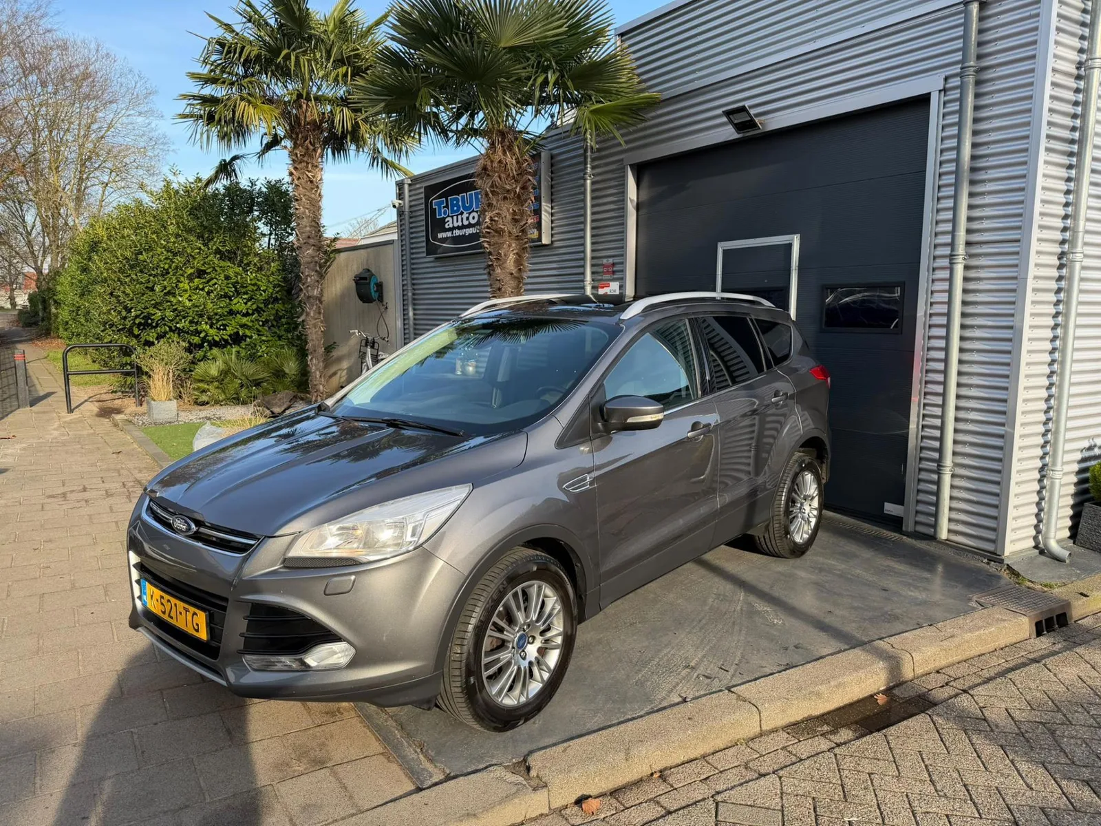 Ford Kuga (2014) — foto 1