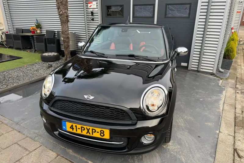 MINI Cabrio (2011)