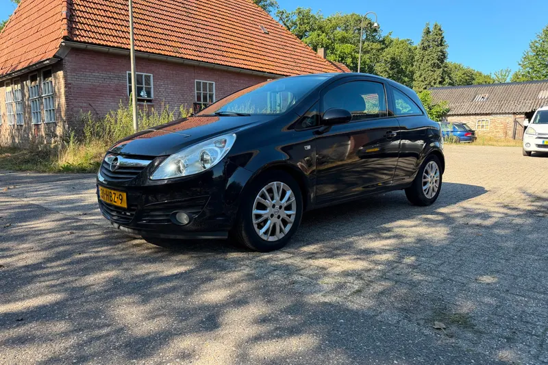 Opel Corsa (2008)